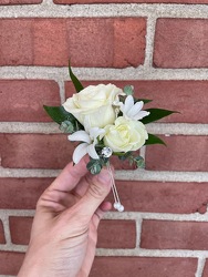 Designer's Choice Boutonniere from Wyoming Florist in Cincinnati, OH